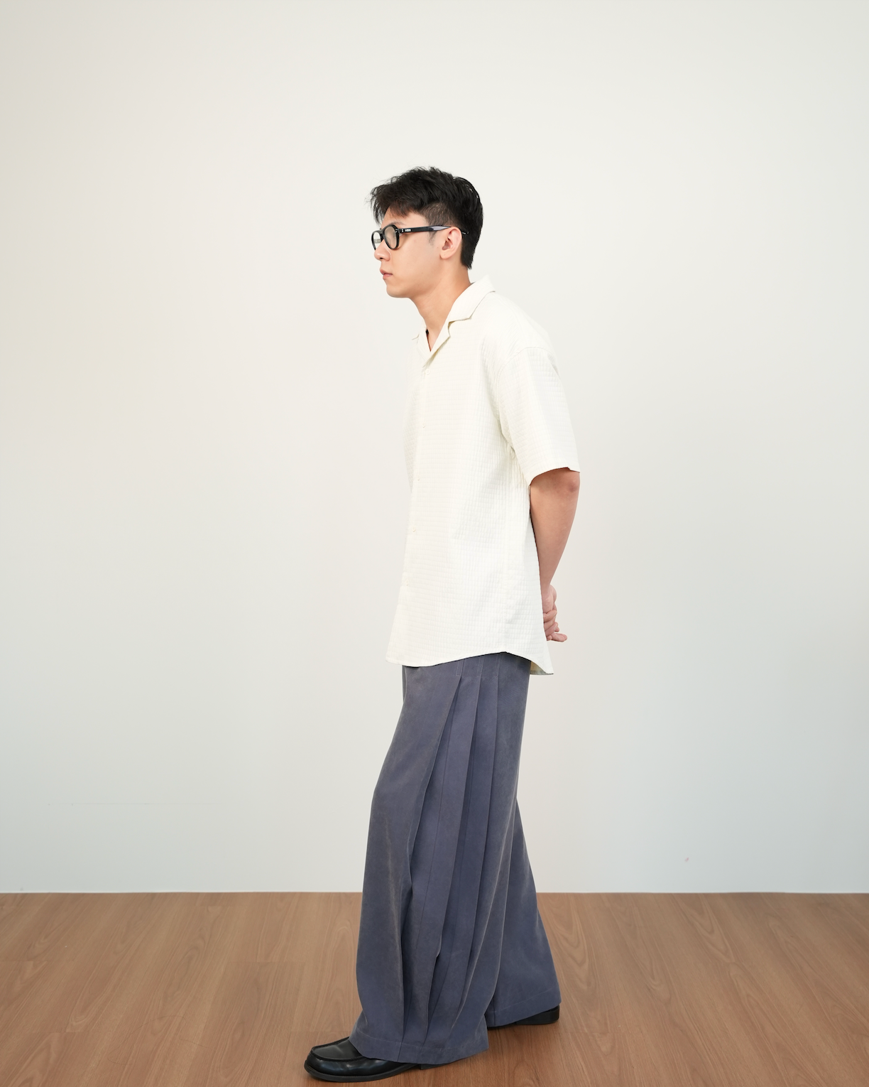 Unisex Cocoon Pleated Pants in Navy