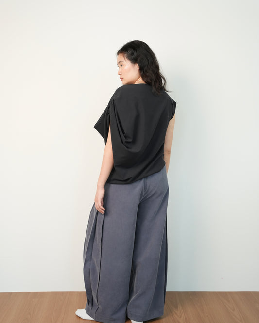 Unisex Cocoon Pleated Pants in Navy